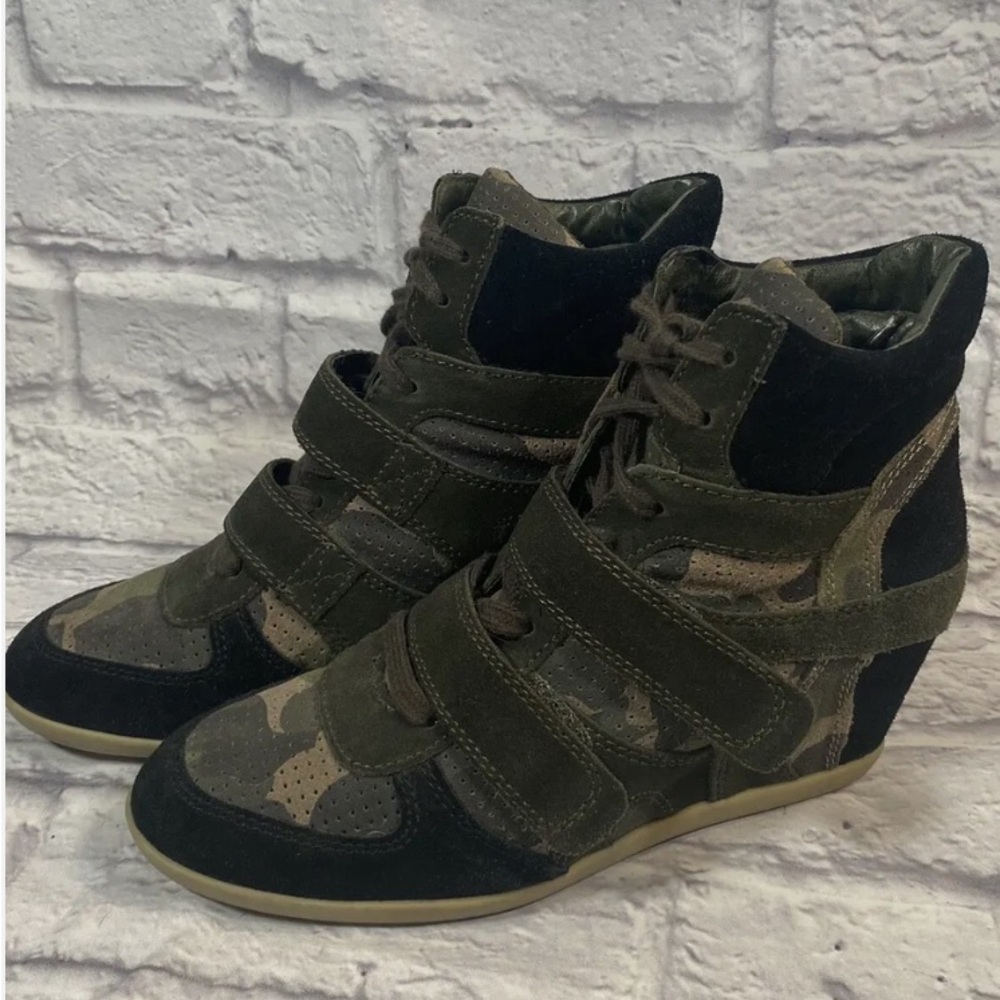 Ash wedge